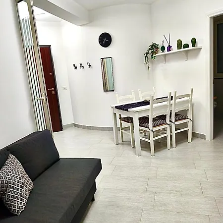 Mia House - *
